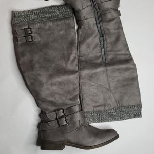 JustFab Miabella gray sweater cuffed boot